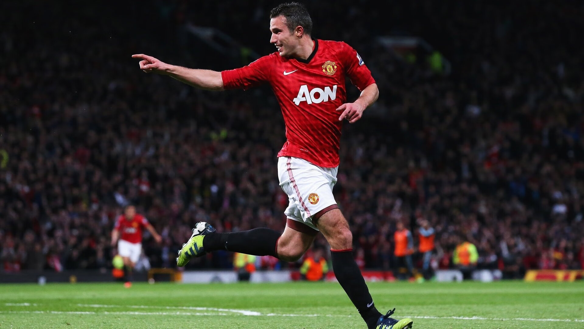 比赛场面惊心动魄，胜负难以预料，比赛场面激烈的成语